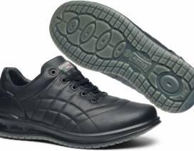 Демісезонні чоловічі черевики чорні 43023A19tn
